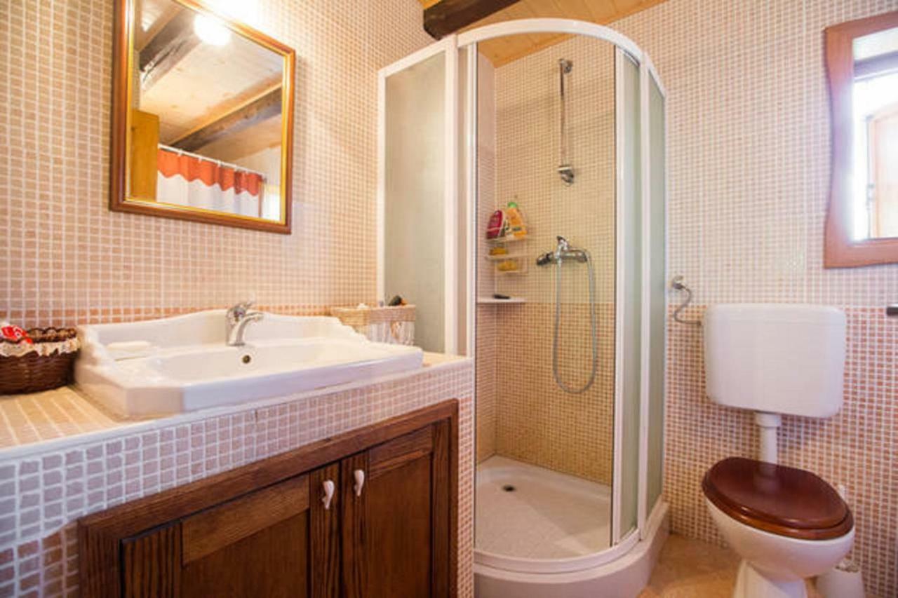 Gornji Desinec Peacefull Family Cottage מראה חיצוני תמונה